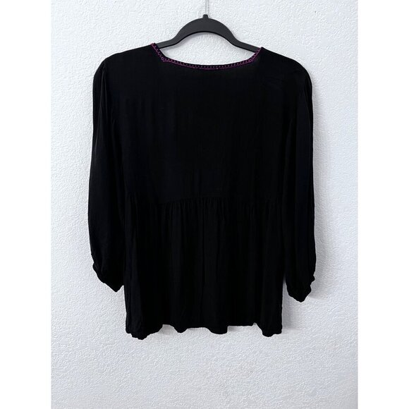 Entro black embroidered blouse women size medium - Picture 2 of 5